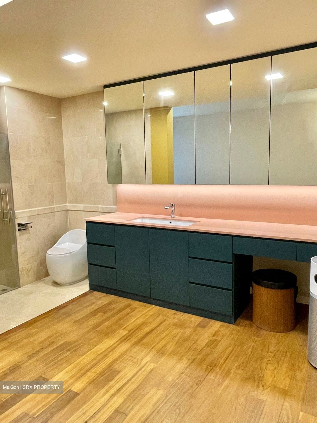 Villa Azura (D10), Condominium #533242391